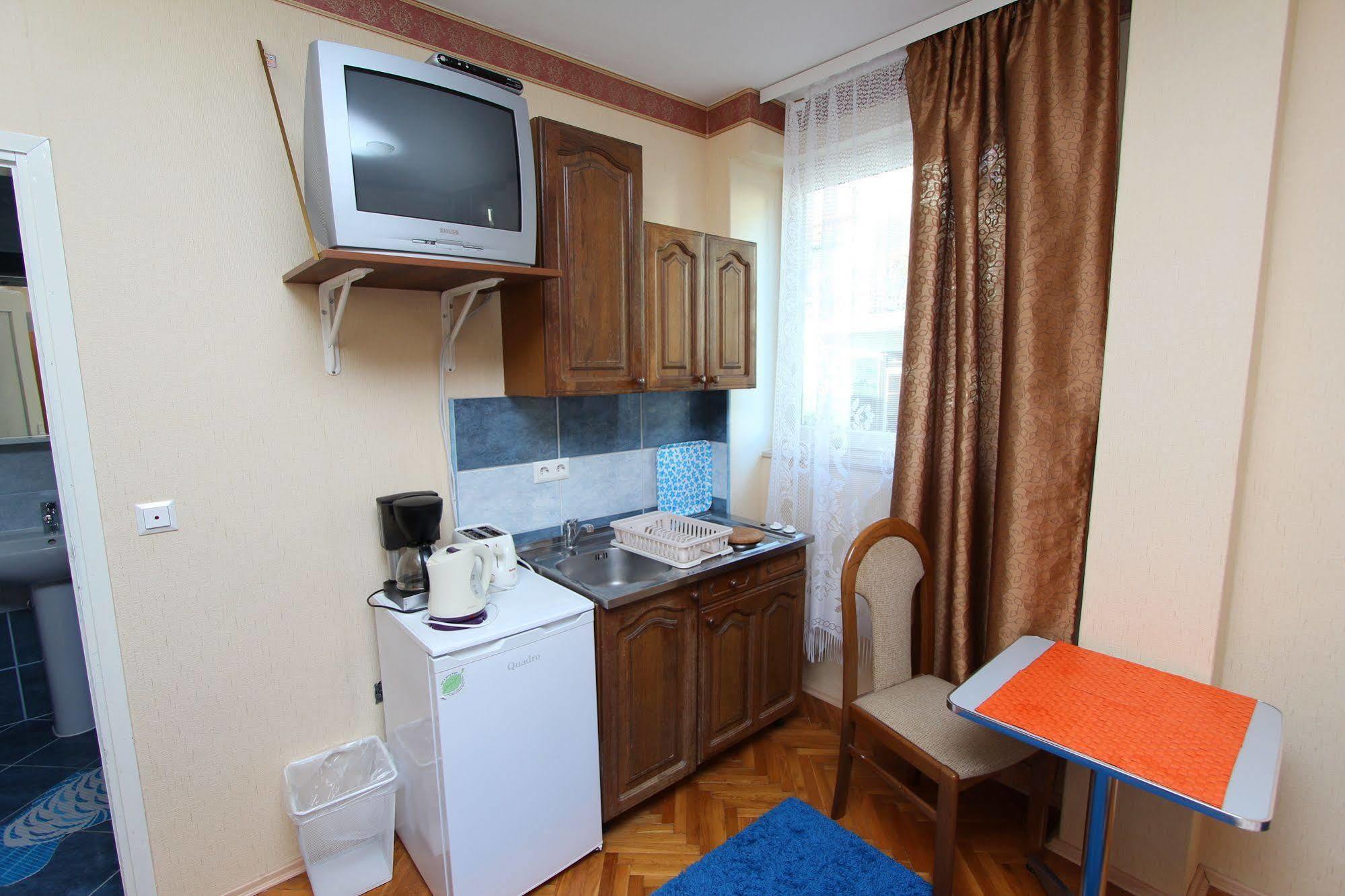 Rooms And Apartments Sally Ровинь Экстерьер фото